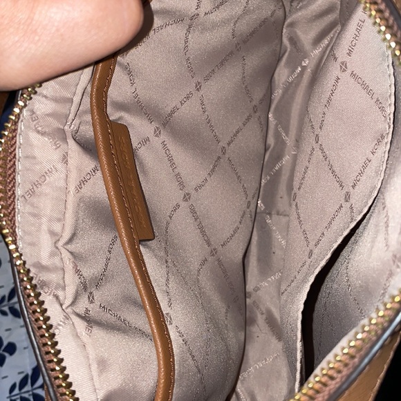 Michael Kors Crossbody - Picture 3 of 5